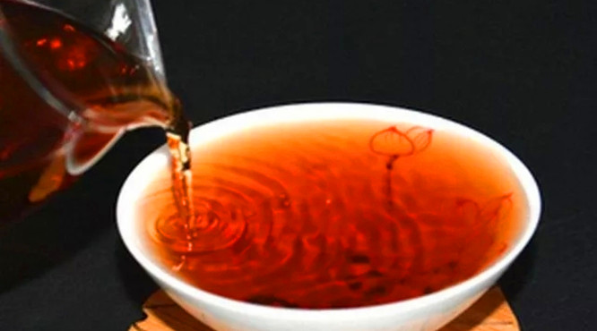 茯茶内含物质丰富，素有生命之茶之说